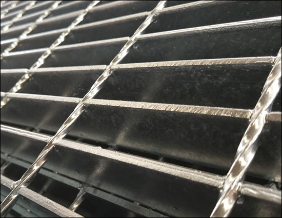Operating Gangways Steel Grating, Coated by Dipping Bitumimous Paint