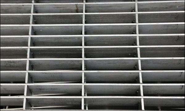 Standard grating panels non galv. open end FB25x5mm