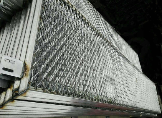 Diamond hole expanded steel galvanized for grating decks