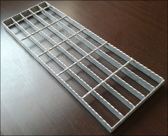 SS Serrated Grating 316