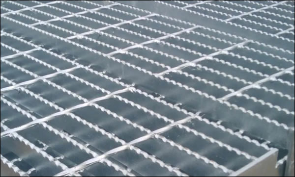 Open end serrated steel galv. grating panels for vessel platform