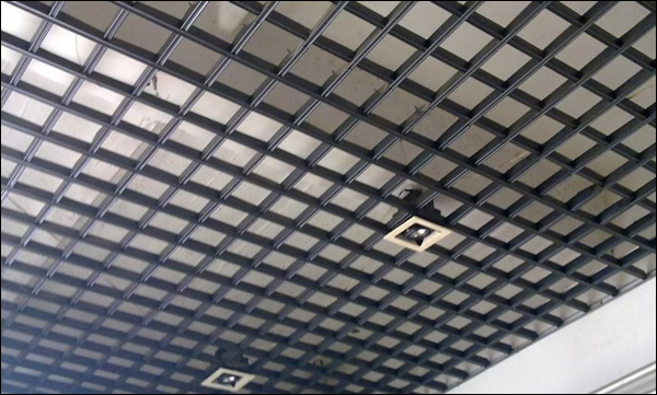 Hot dipped galvanized grating for exhibition center ceiling